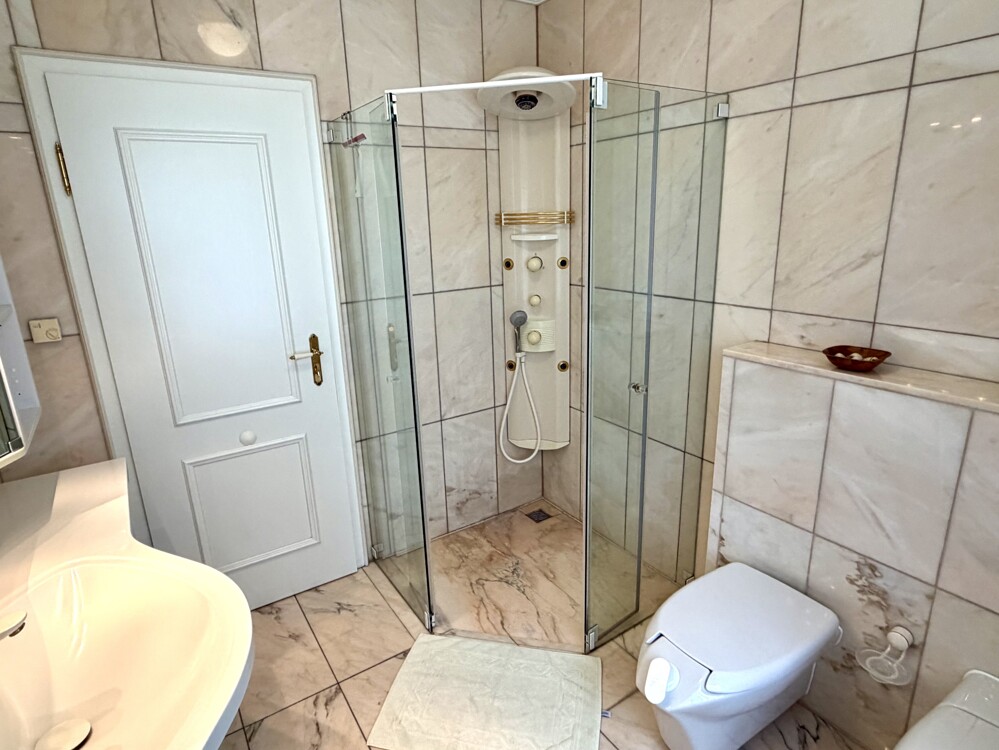 Badezimmer Einheit EG